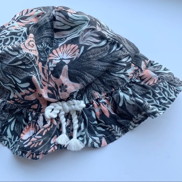 Sun Hat with Beach Print - Picture 2 of 6